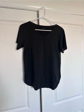 Uniqlo Black V-Neck Short Sleeve Tee